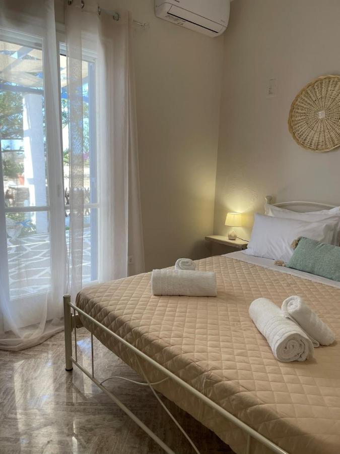 Апартаменти Θἔρως Tinos Екстер'єр фото